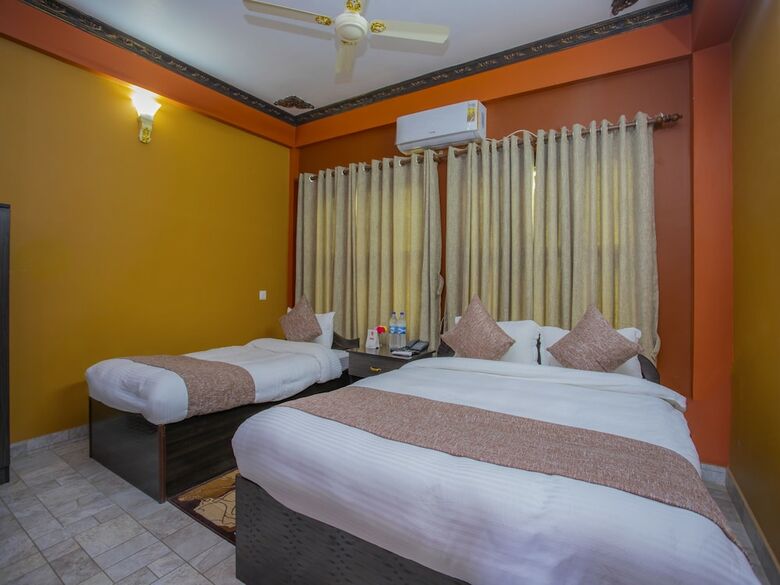Oyo 348 Hotel Park Treasure