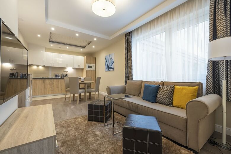 Cherry Apartments Palace Quarter