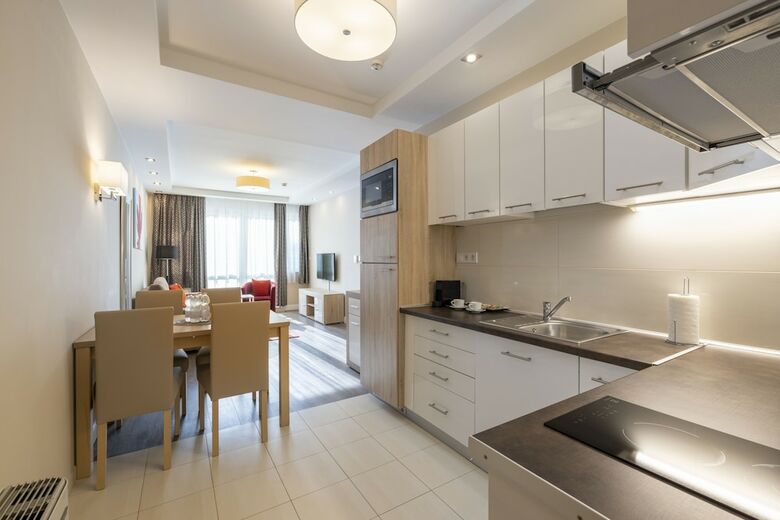 Cherry Apartments Palace Quarter