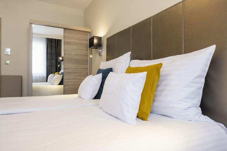 Cherry Apartments Palace Quarter