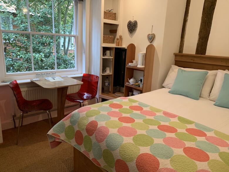 Hotel Rooms At No Three - Chameleon House