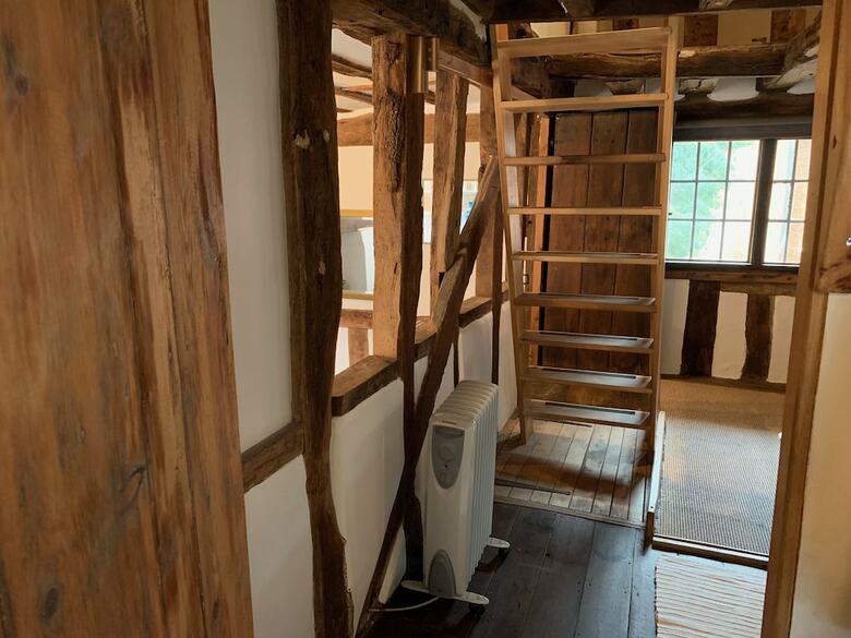 Hotel Rooms At No Three - Chameleon House