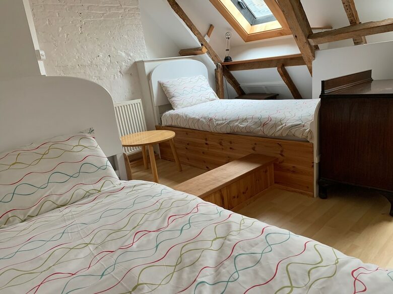 Hotel Rooms At No Three - Chameleon House