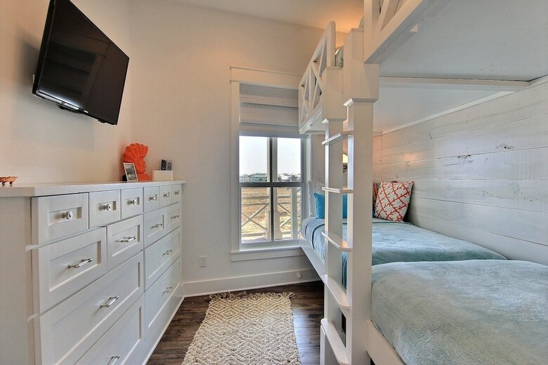 Cinnamon Shore- Oceanaire 196 Ro