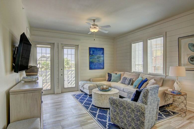 Cinnamon Shore- Pelican Point Tc 10202