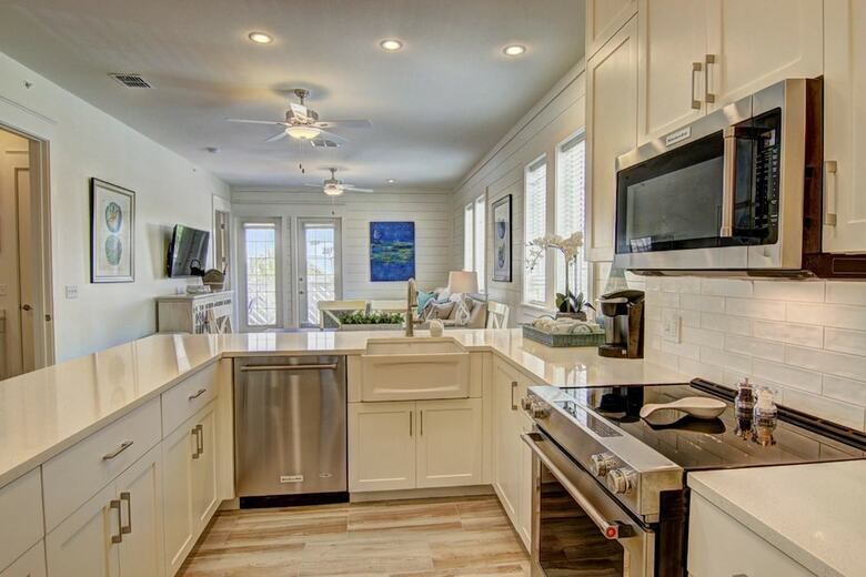 Cinnamon Shore- Pelican Point Tc 10202