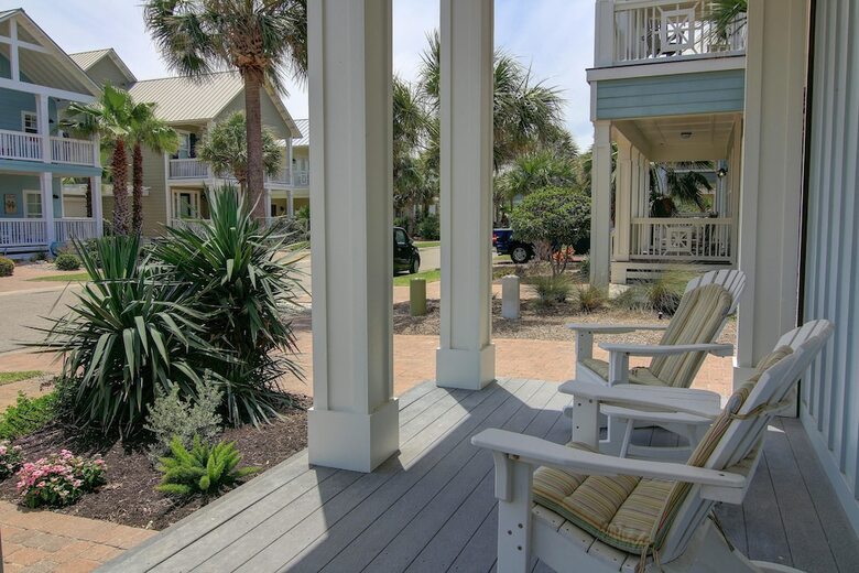 Cinnamon Shore- Great Escape 195 Be