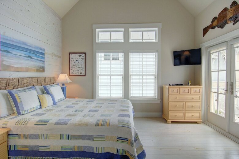 Cinnamon Shore- Amazing Grace 128 St