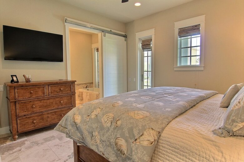 Cinnamon Shore- Sea Star 104 St