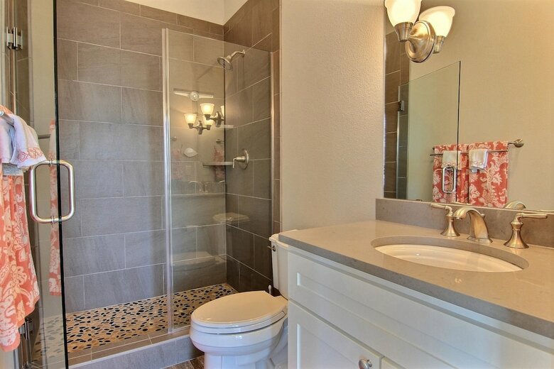 Cinnamon Shore- Sea Star 104 St