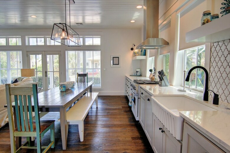 Cinnamon Shore- Lollygag 107 St