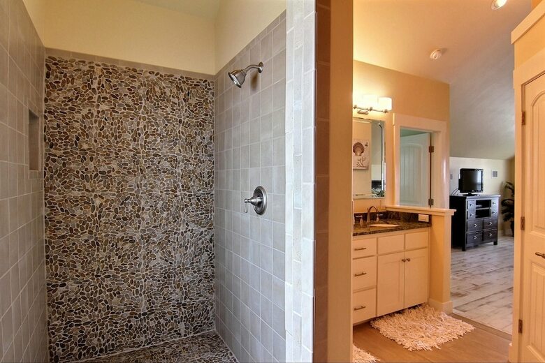 Cinnamon Shore- Coastal Hideaway 230 Be