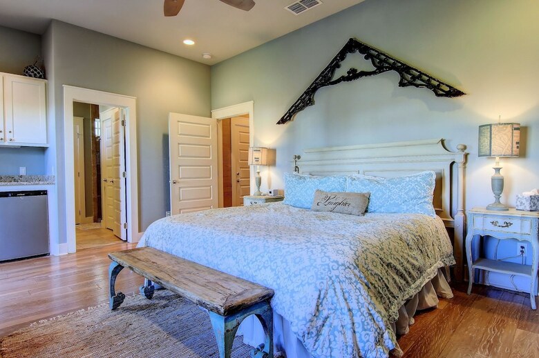 Cinnamon Shore- Blue Willow 187 Be