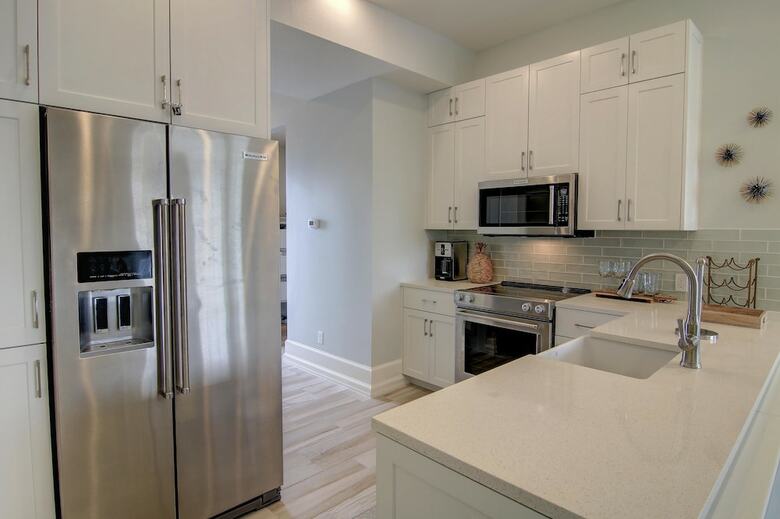 Cinnamon Shore- Ocean Pearl Tc 10205
