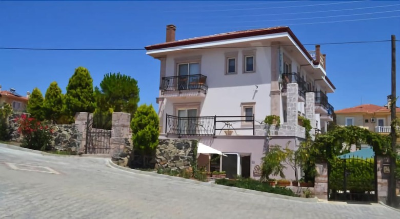 Bed & Breakfast Cunda Edina Otel