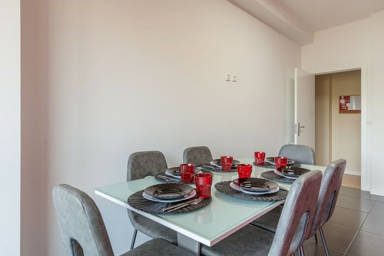 Apartamentos Feel At Home - Free Private Parking