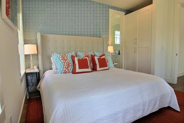 Cinnamon Shore- La Ola 261 Be