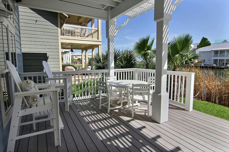 Cinnamon Shore- Southern Comfort 169 Be