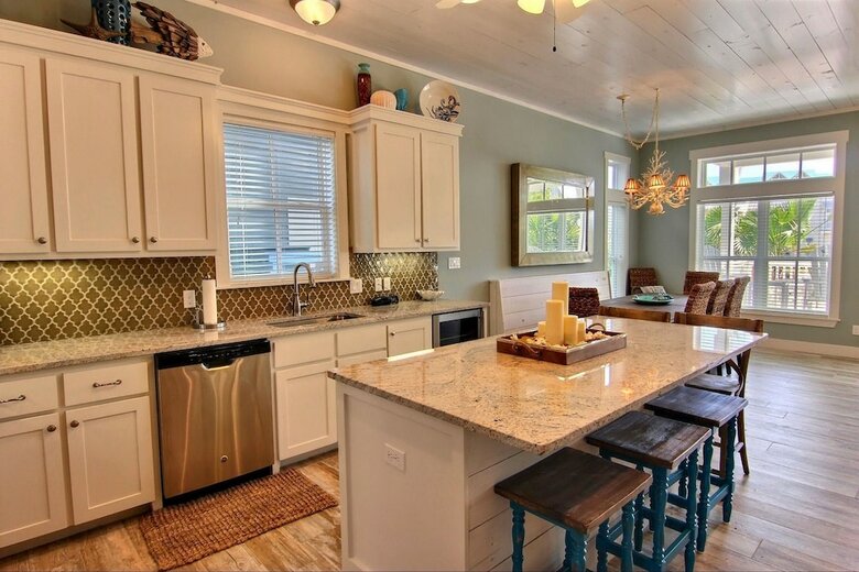 Cinnamon Shore- Southern Comfort 169 Be
