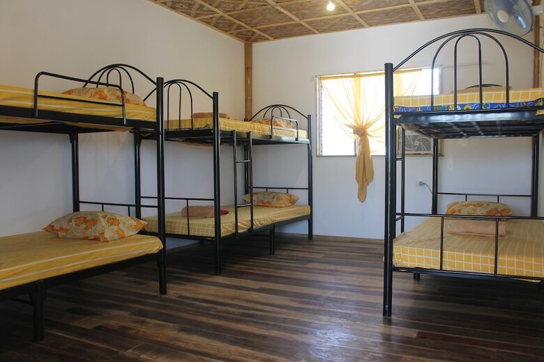 Hostal Jrm Travel And Lounge - Hostel