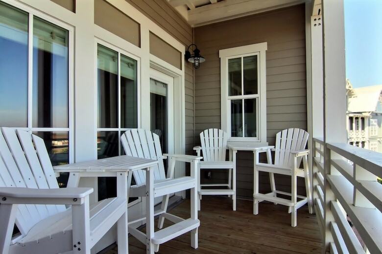 Cinnamon Shore- By The Sea Tc 2303