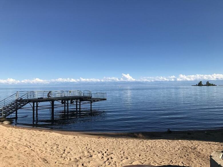 Hotel Altyn Bulak Lakeside Resort