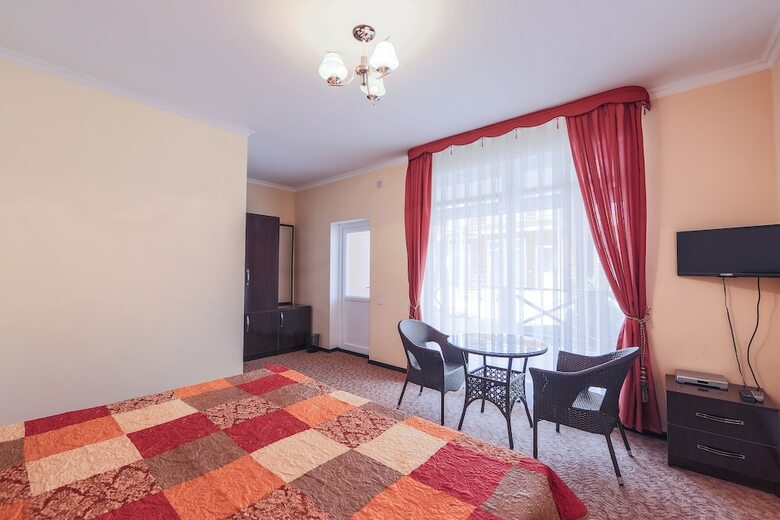 Hotel Altyn Bulak Lakeside Resort