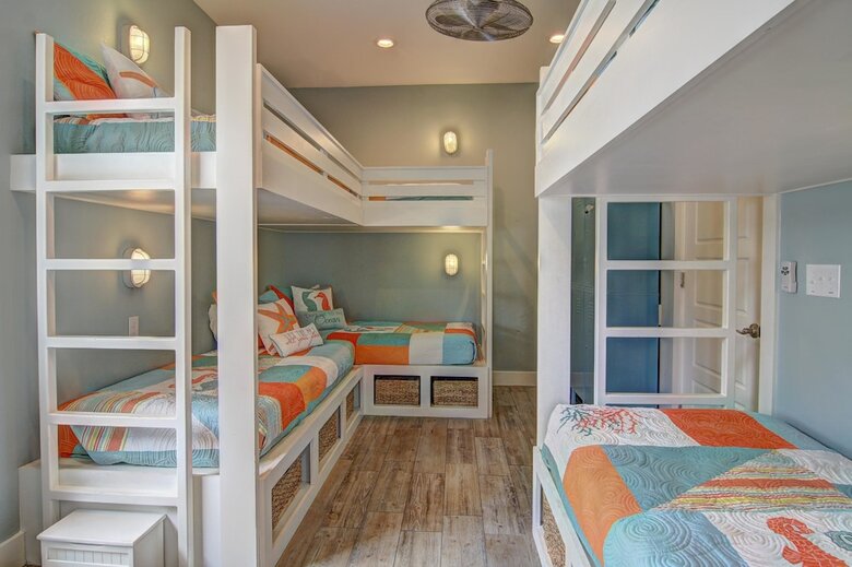Cinnamon Shore- Watercolor Bungalow Tc 2101