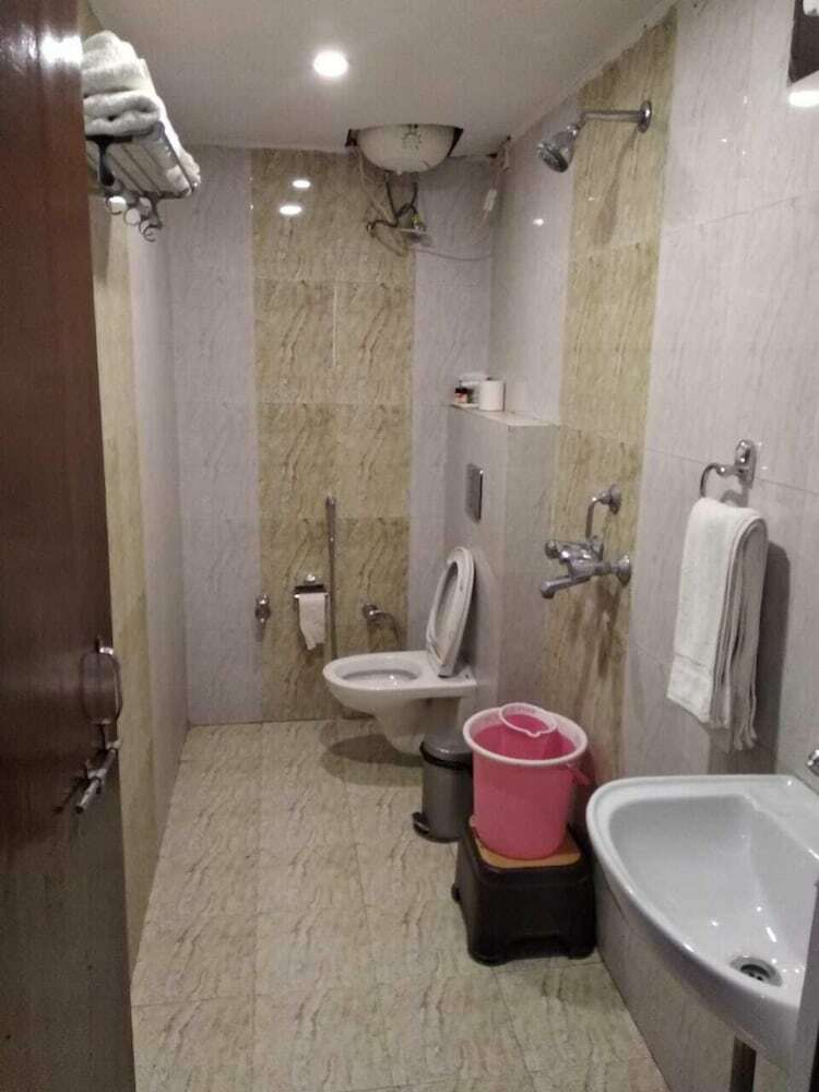 Dwivedi Hotels Hotel Elena