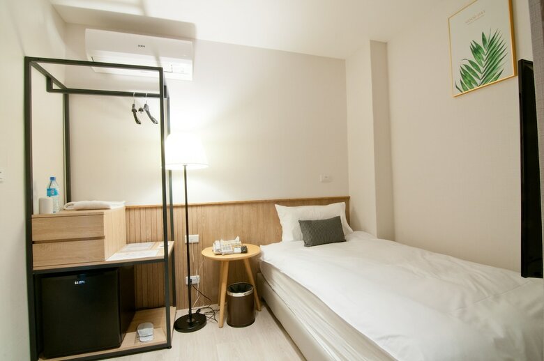 Hotel Feng Chi Inn