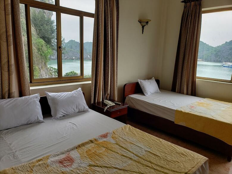 Cat Ba Plaza Hotel