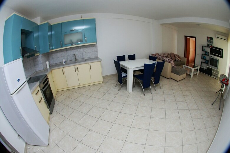 Lidis Apartments