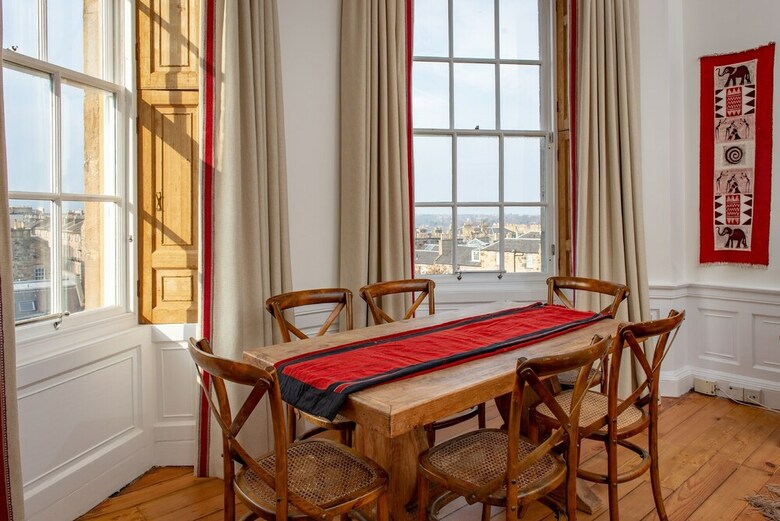 Apartamentos Stunning 4-bedroom Central Edinburgh