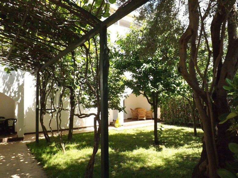 Three Bedroom Apartment With Garden