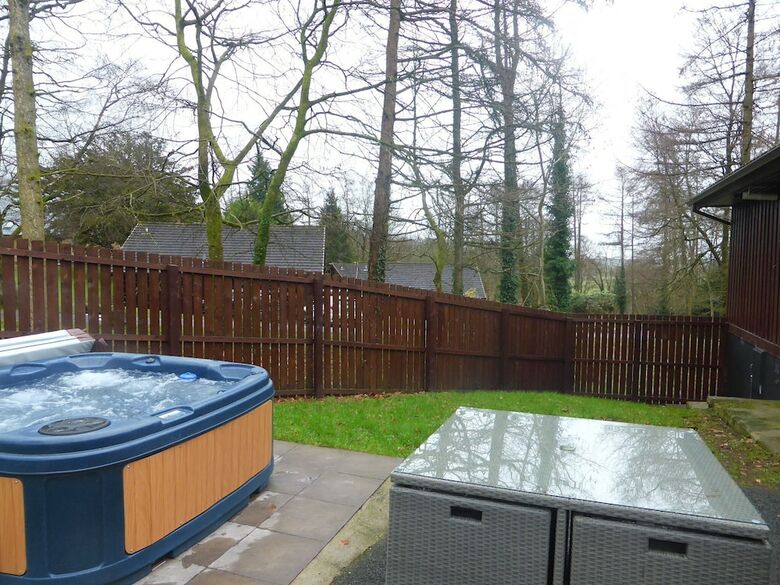 Hazel Lodge 26 With Hot Tub, Newton Stewart