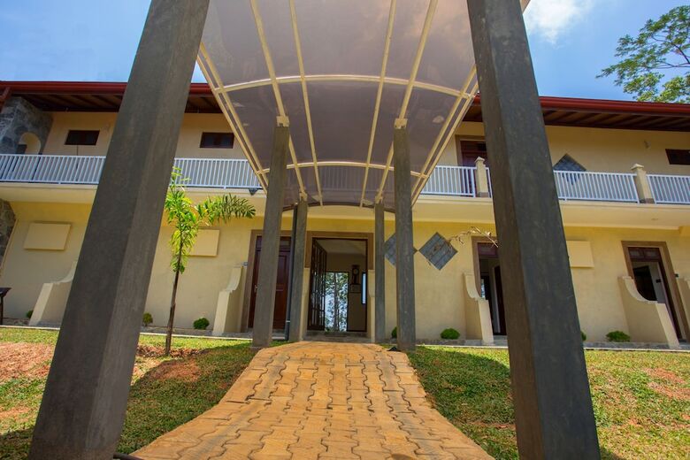 Hotel The Fortress Balumgala