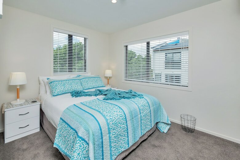 Beautifully Styled 2br W/ 2 Carparks + Aircon