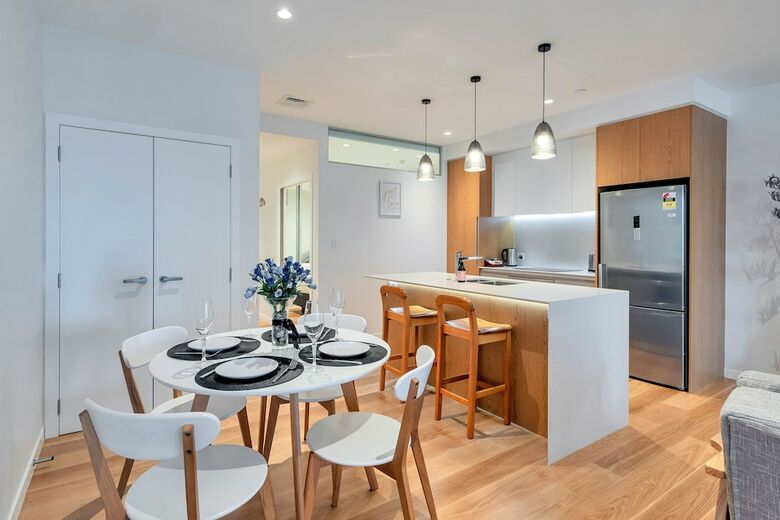 Spacious Mt Eden Apartment