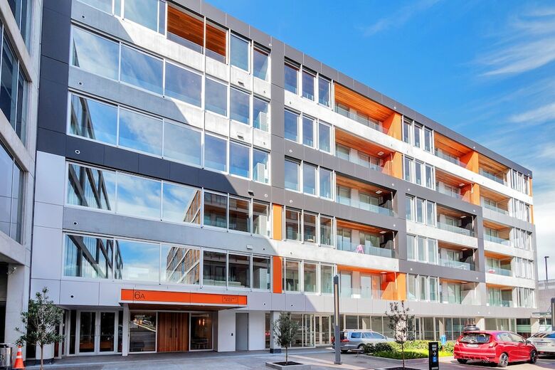 Spacious Mt Eden Apartment