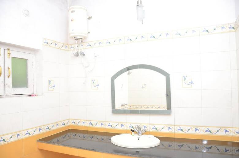 Hotel Lake Retreat Bhimtal