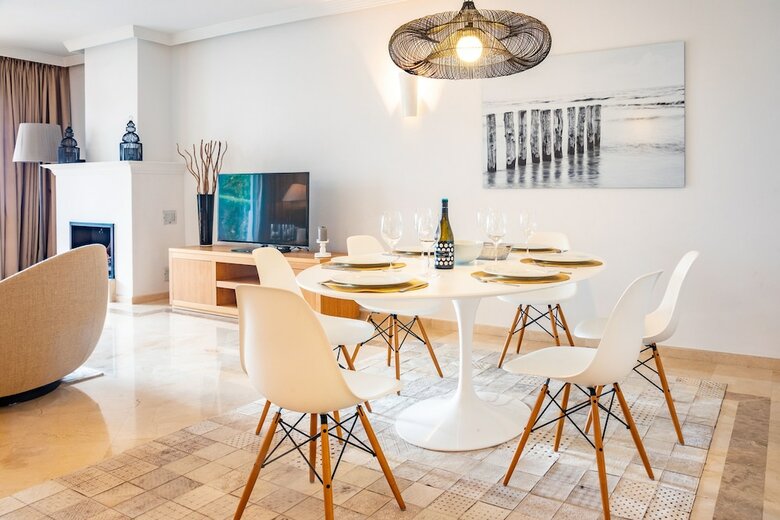 Oleholidays Apart Los Monteros-palm Beach 6a0 A 50m Playa
