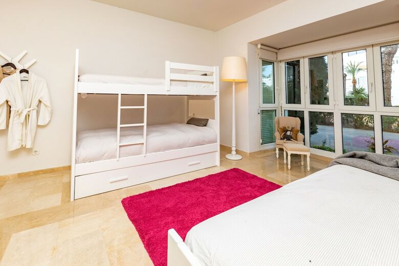 Oleholidays Apart Los Monteros-palm Beach 6a0 A 50m Playa