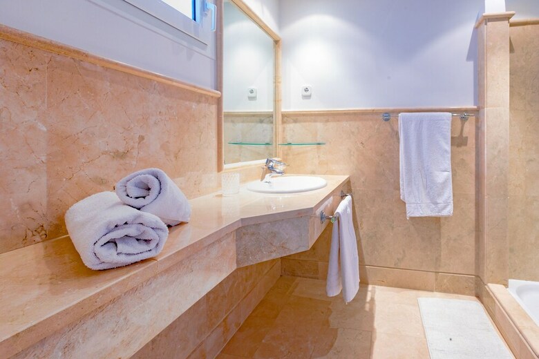 Oleholidays Apart Los Monteros-palm Beach 6a0 A 50m Playa