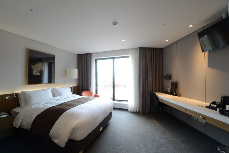Eden Paradise Hotel