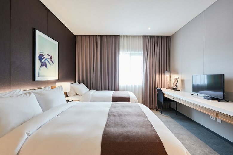 Eden Paradise Hotel