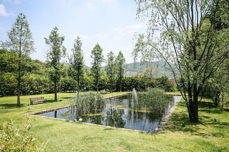 Eden Paradise Hotel