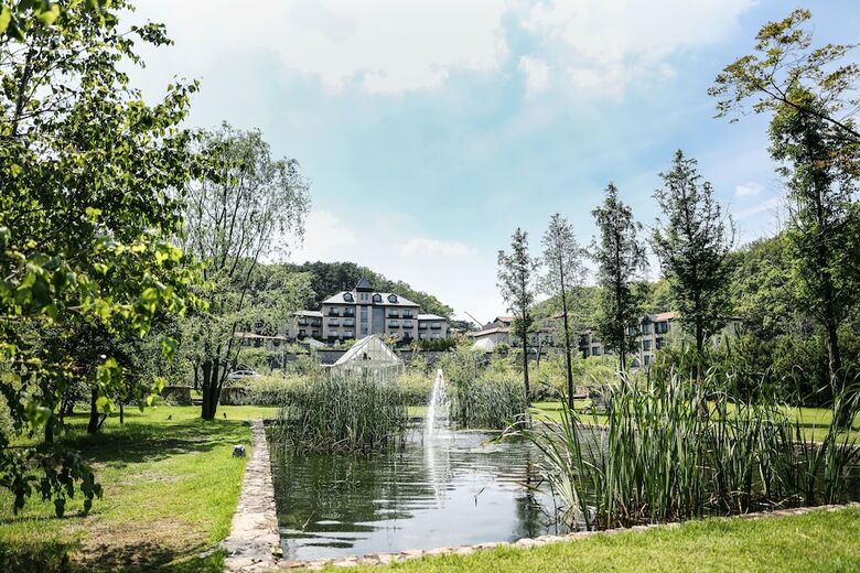 Eden Paradise Hotel