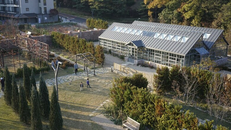 Eden Paradise Hotel