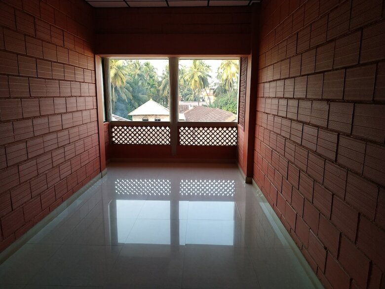 Hotel Iroomz Savitri Guest House