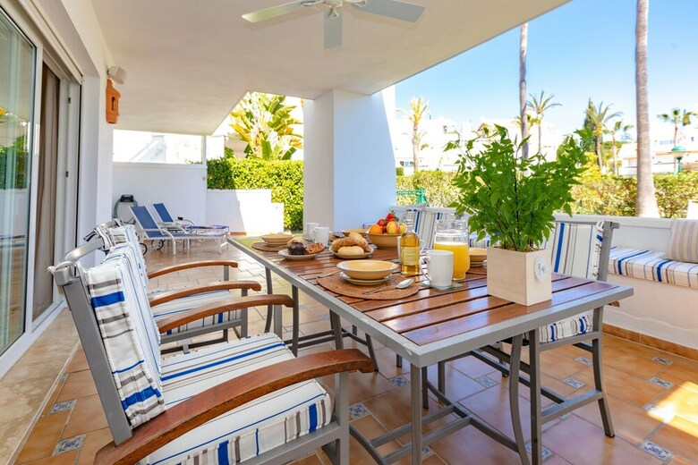 Oleholidays Apart. Los Monteros-palm Beach 8b0 A 50 M Playa